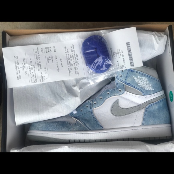Air Jordan Retro 1 High OG Hyper Royal sz 10.5& 11 - Picture 3 of 15